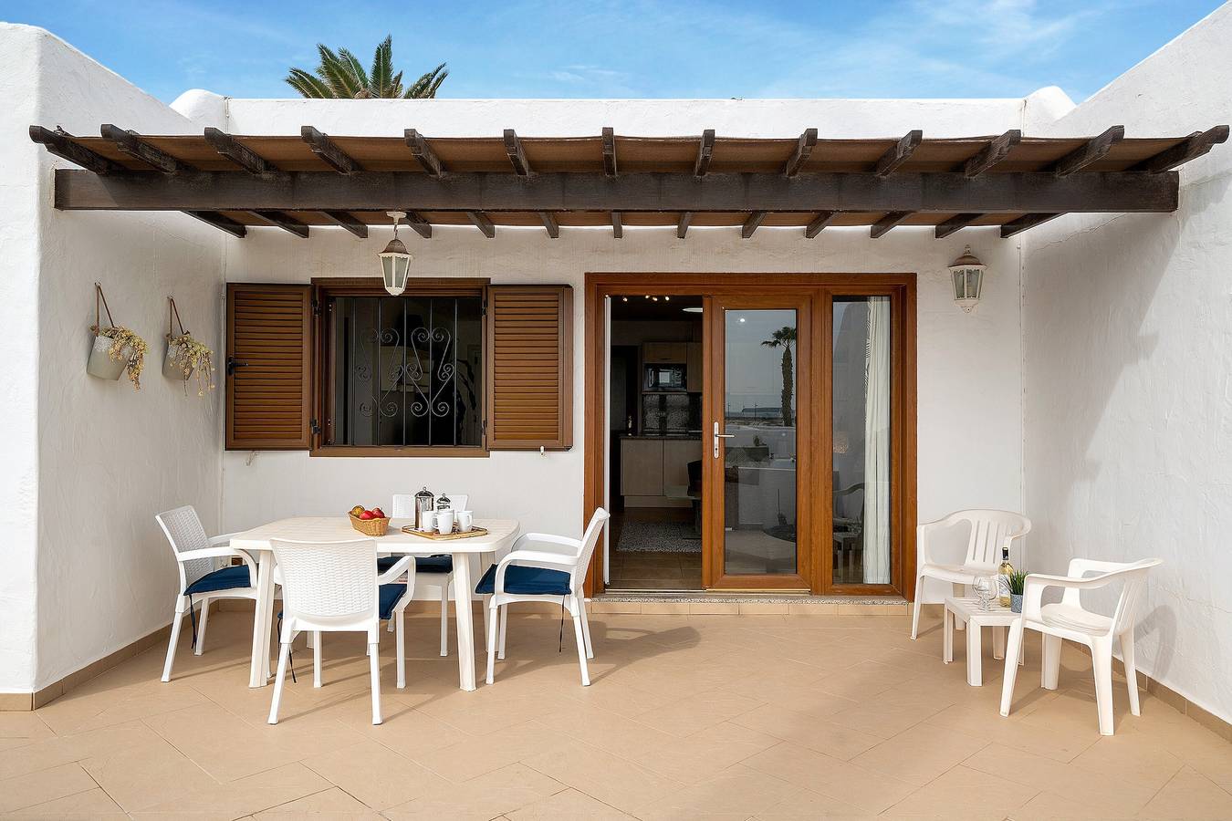 Ganze Wohnung, Ferienwohnung 'Puerto Chico H' mit Gemeinschaftspool, privater Terrasse und Wlan in Playa Blanca, Yaiza