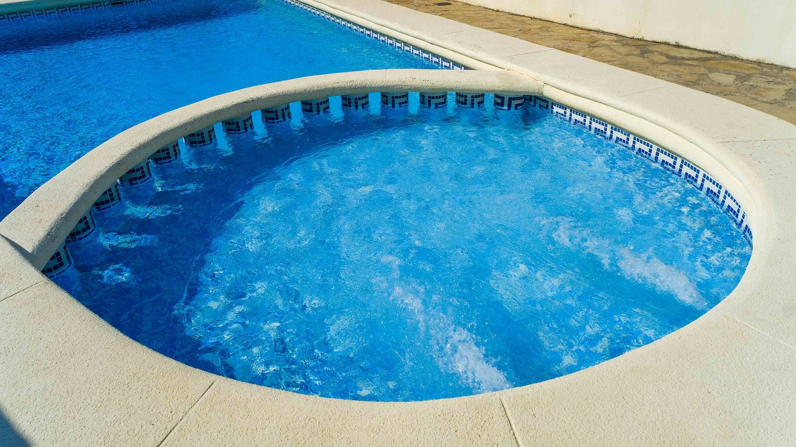 Ganze Wohnung, Apartamento Mediterraneo Javea Arenal, mit Klimaanlage und privatem Pool in Avenida de Augusta, Jávea