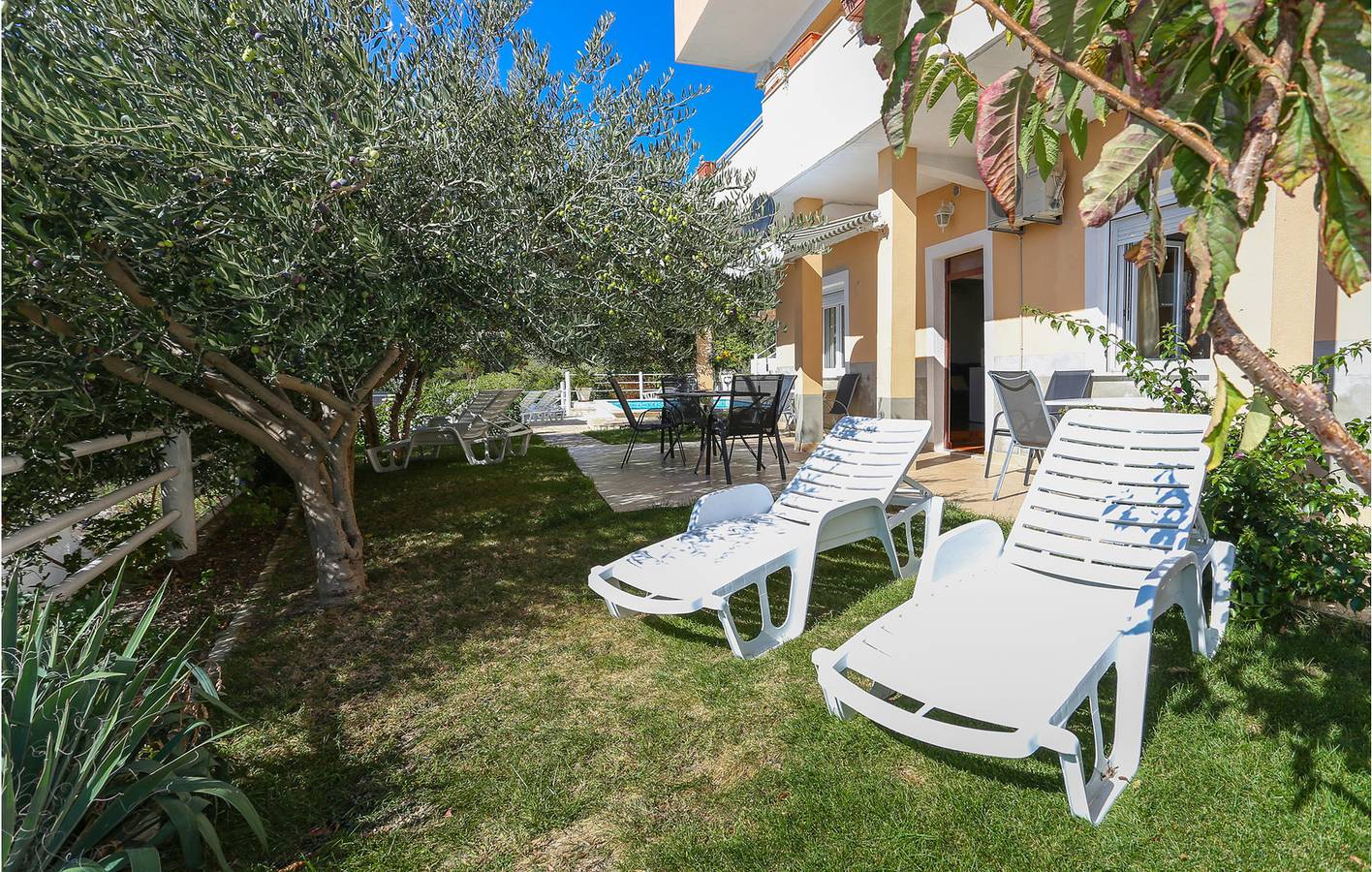 Hel ferieleilighet, Ferieleilighet for 4 personer med terrasse in Mimice, Split-Dalmatia