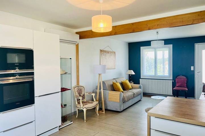 Location de vacances pour 6 personnes, avec jardin à Buxerolles