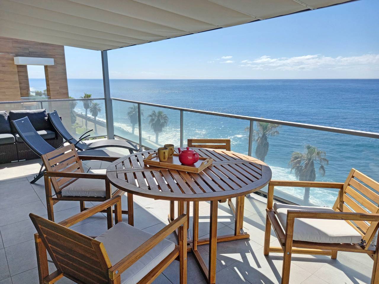 Ολόκληρο το διαμέρισμα, Apartment 'The Wave House - Seaside Haven' with Sea View, Wi-Fi and Air Conditioning in Jardim do Mar, Μαδέρα