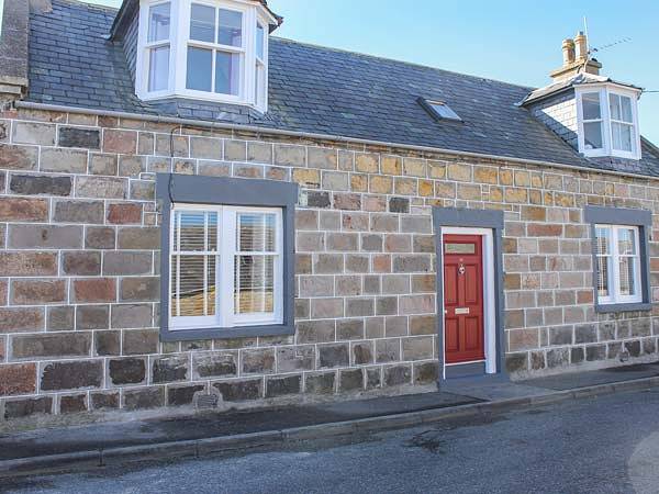 Cottage for 8 people, with garden in Speyside