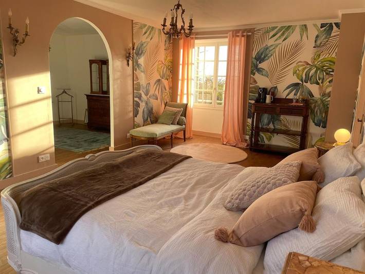 Location de vacances pour 6 personnes, avec jardin ainsi que piscine et vue à Brillac