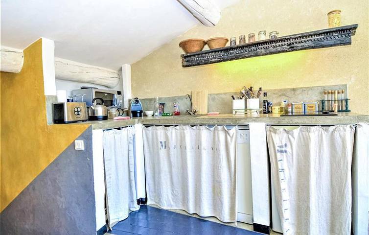 Gîte pour 2 personnes, avec jacuzzi ainsi que piscine et jardin à Vallabrix - 4