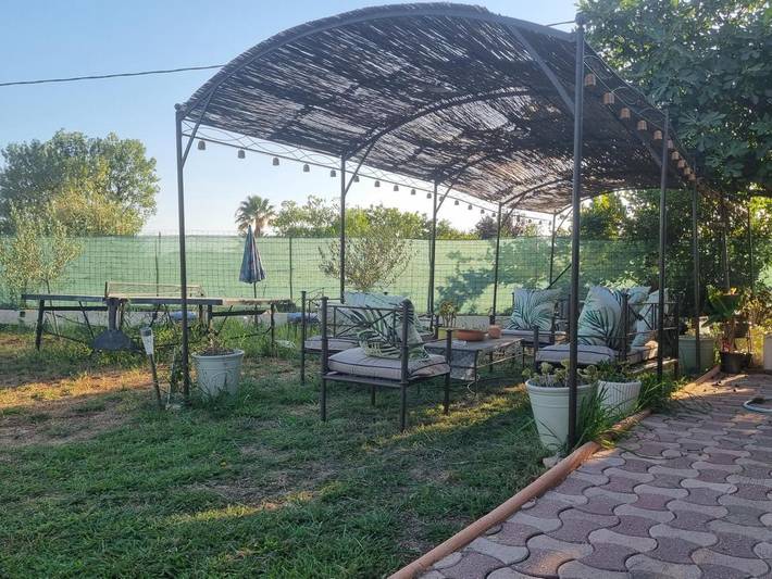 Location de vacances pour 8 personnes, avec vue ainsi que piscine et jardin, animaux acceptés à Le Luc - 2