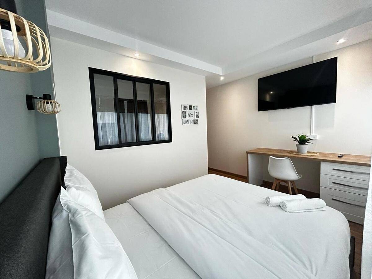 Appartement entier, One-Bedroom Apartment in Panazol, Région de Limoges