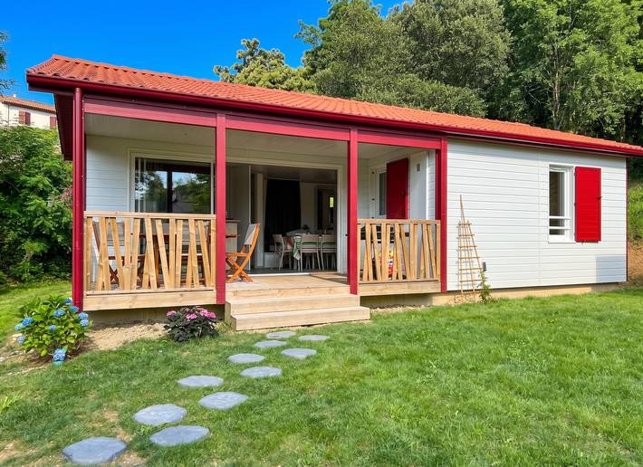 Acogedora cabaña con spa en Hasparren, 50 m², piscina compartida in Hasparren, Region de Bayona
