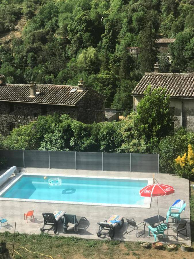 Location de vacances pour 4 personnes, avec piscine ainsi que jardin et vue à Valleraugue - 3
