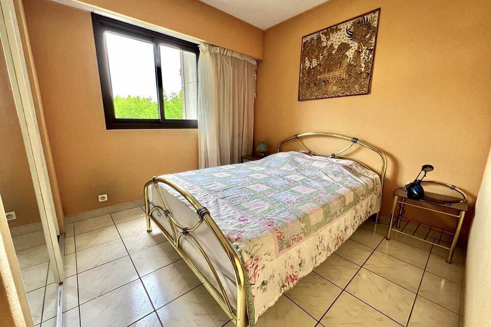 Appartement entier, 3P04 Piscine, aperçu mer appart 3 pièces  clim in Mandelieu-la-Napoule, Côte méditerranéenne (France)