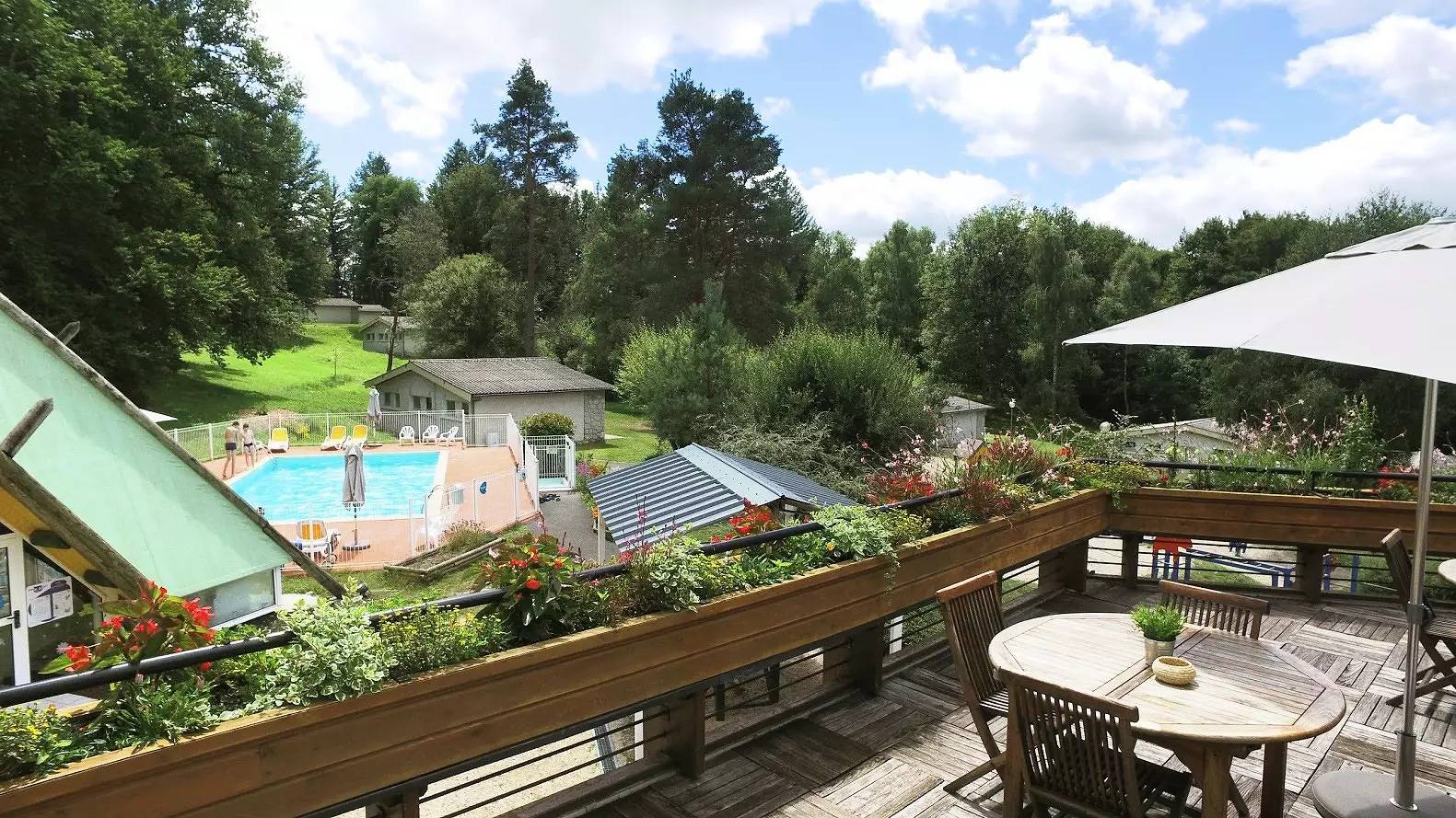 Appartement entier, 2 Pièces 5 Personnes 1 bébé in Neuvic, Région d'Ussel