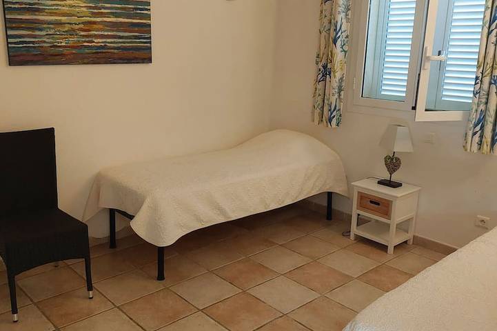 Location de vacances pour 6 personnes, avec piscine et jardin à San-Gavino-di-Carbini - 3