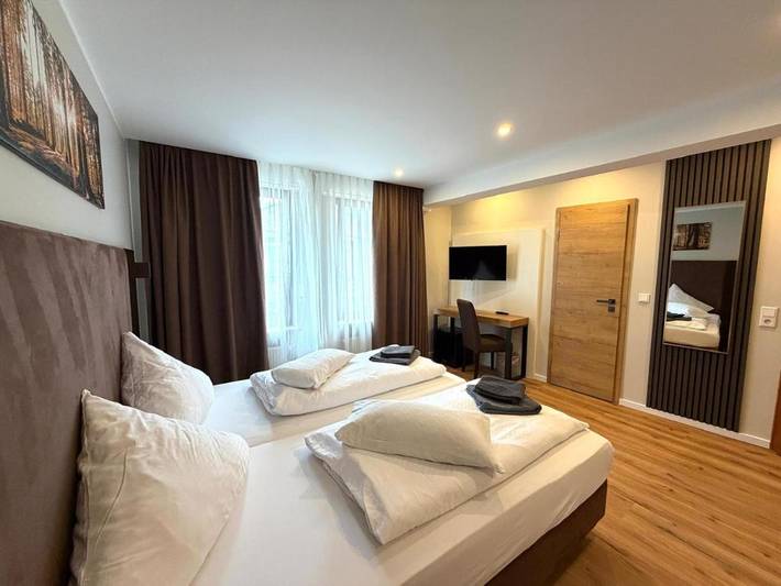 Hôtel pour 4 personnes, avec piscine et vue ainsi que sauna et terrasse, animaux acceptés