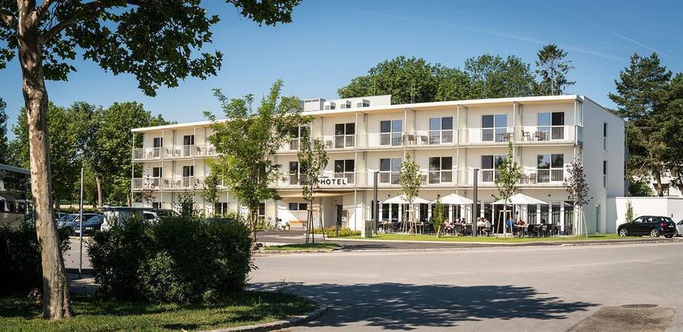 Hotel für 3 Personen, mit Terrasse am Neusiedler See