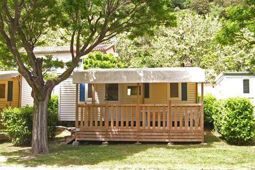 Camping pour 4 personnes, avec jardin
