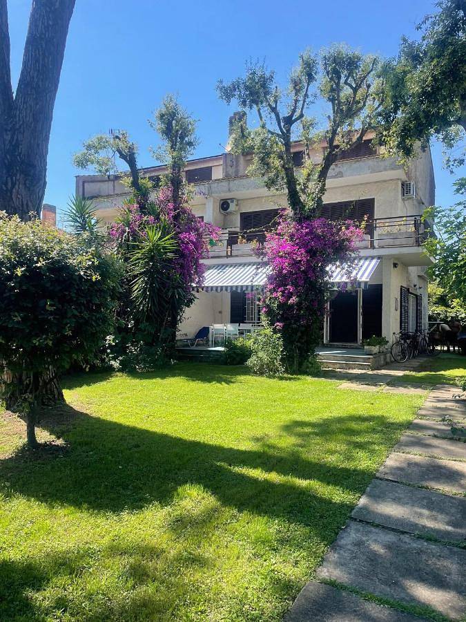 Appartamento vacanze per 14 persone, con giardino e panorama - 1