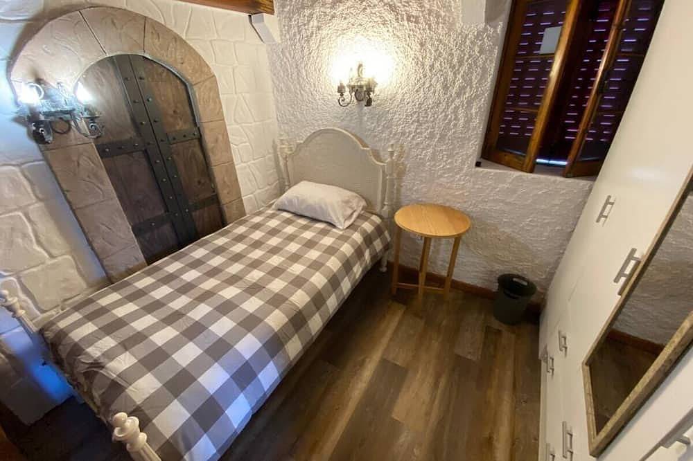 Charming Wine Cabin Azores Home in Biscoitos, Terceira (Azoren)