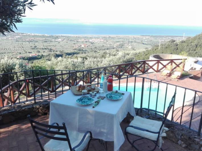 Casa vacanza per 4 persone, con giardino e piscina, con animali domestici a Lamezia Terme