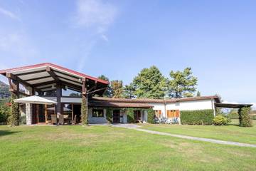 Casa Vacanza per 8 Persone in Lesa, Lago Maggiore (Piemonte), Foto 1