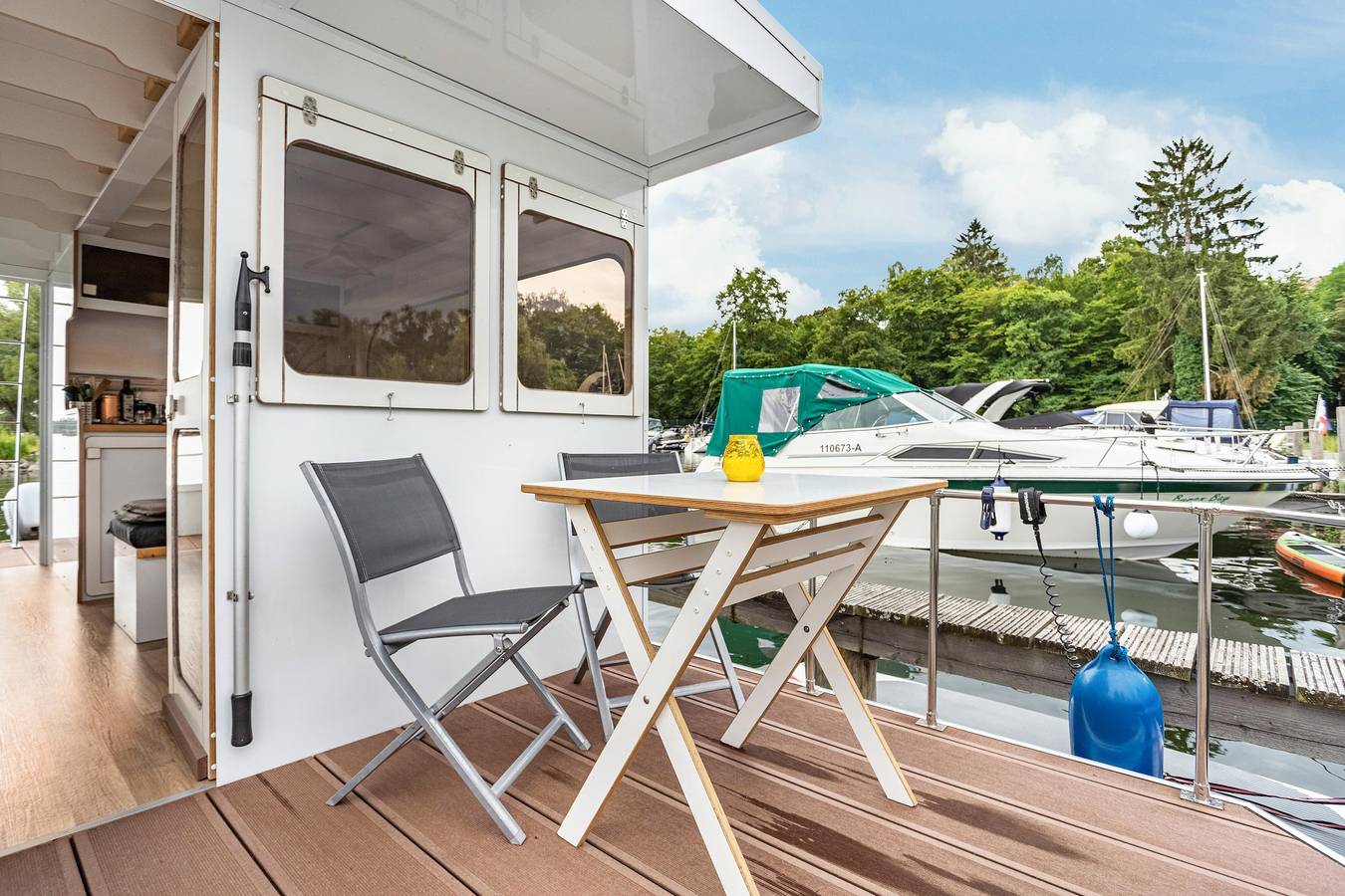 Hausboot 'Ms Manfred' mit Seeblick und privater Terrasse in Röbel, Müritz