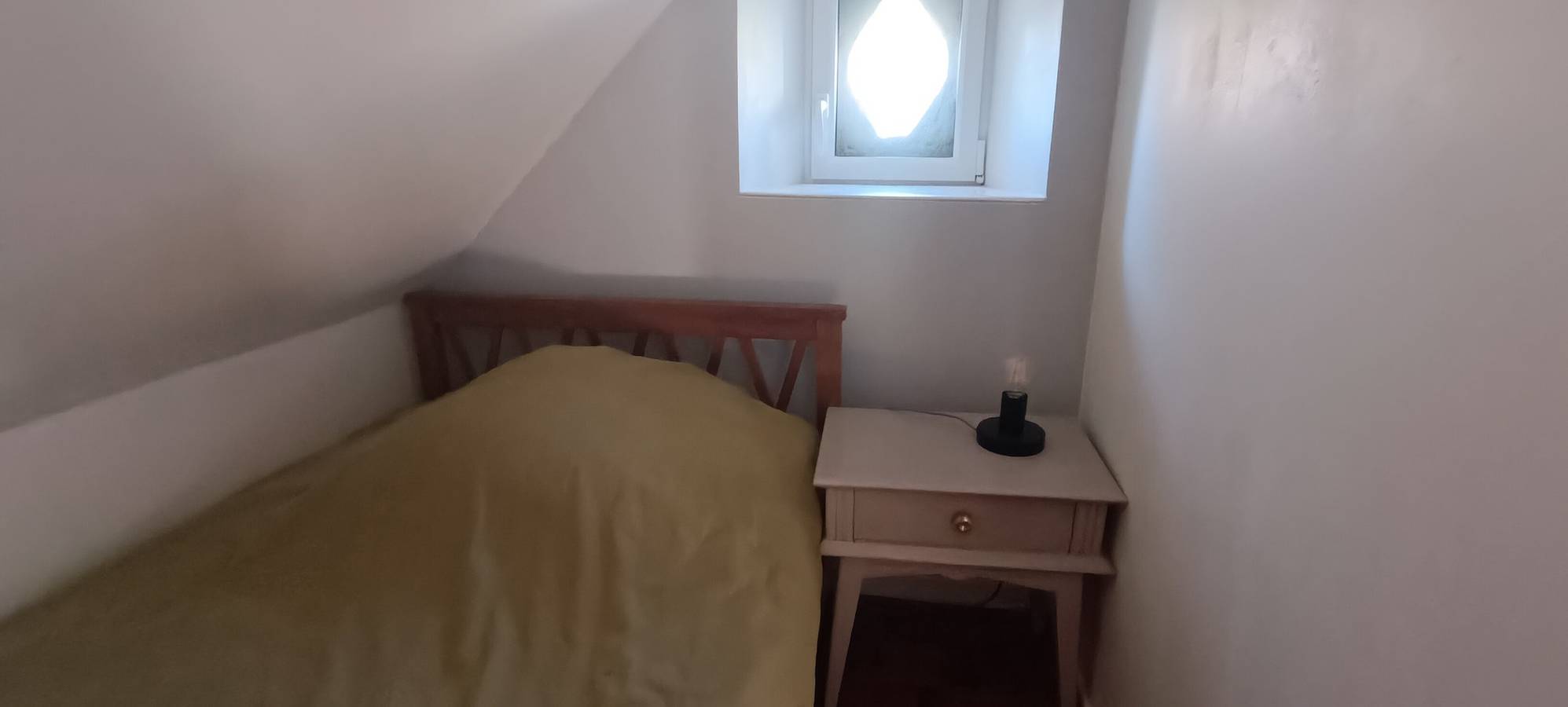 Chambre d’hôtes « Chambre Verte » avec Wi-Fi in Cérans-Foulletourte, Sarthe