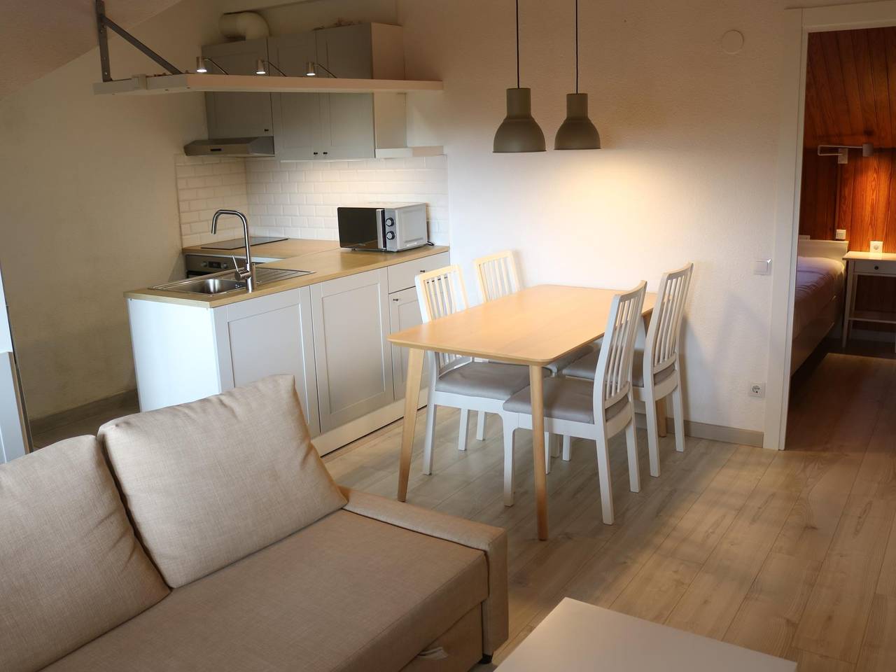 Ganze Ferienwohnung, Ferienwohnung für 2 Personen mit Pool in Urbanizacion Montcabrer, Cabrils