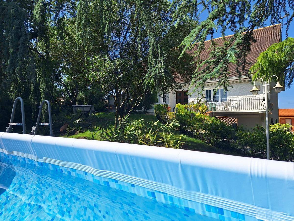 Lé Luquentia, demeure de charme, piscine, billard, grand jardin in Gujan-Mestras, Région d'Arcachon