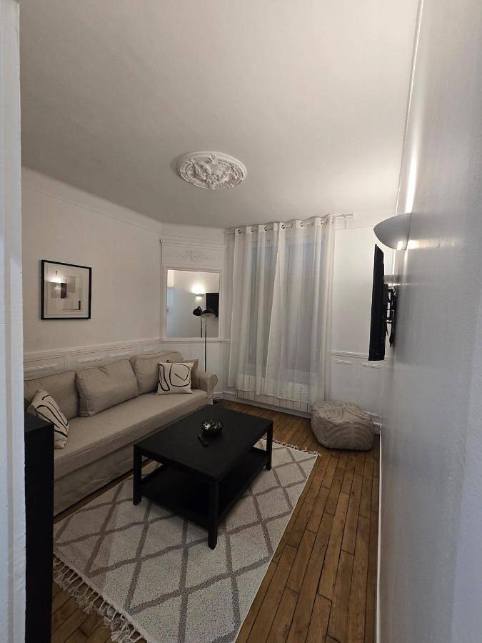 Appartement entier, Appartement cosy aux portes de Paris in Bois-Colombes, Hauts-de-Seine