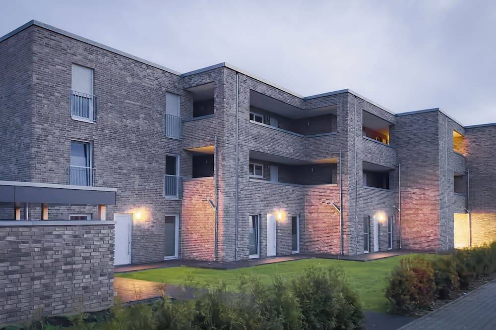 Ganze Wohnung, Seensucht – Dein Wellness Apartment am Scharmützelsee | Sauna & Whirlpool in Storkower See, Wendisch Rietz