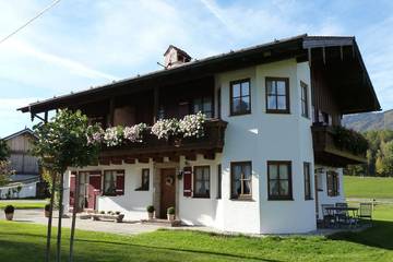 Ferienwohnung für 2 Personen, mit Garten und Balkon in Bayerisch Gmain