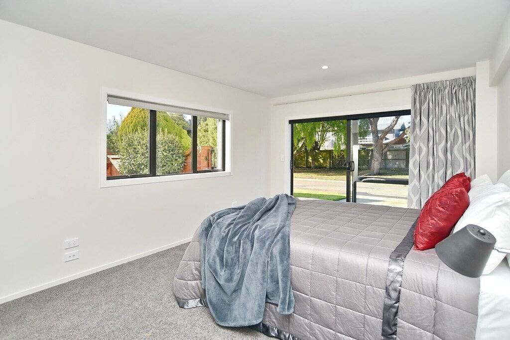 Lavandula 4 Bedroom-4 Bedroom holiday home in Burnside in Christchurch (Neuseeland), Canterbury (NZ)