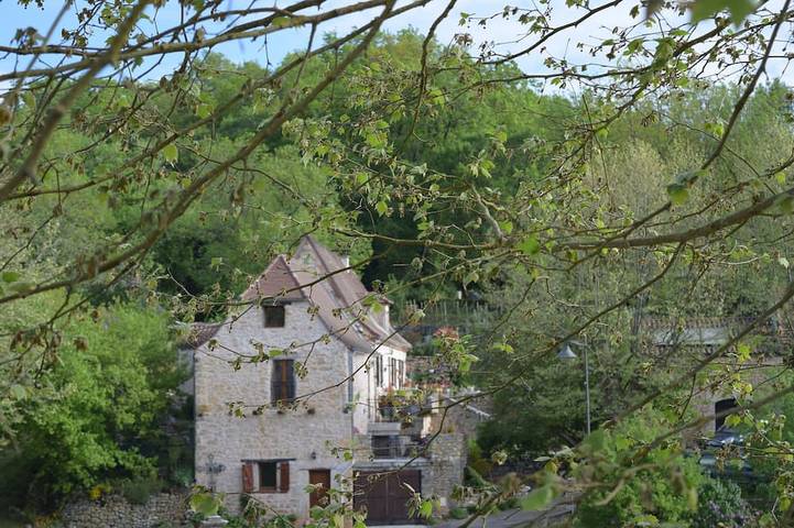 Location de vacances pour 4 personnes, avec terrasse et jardin à Sabadel-Lauzès