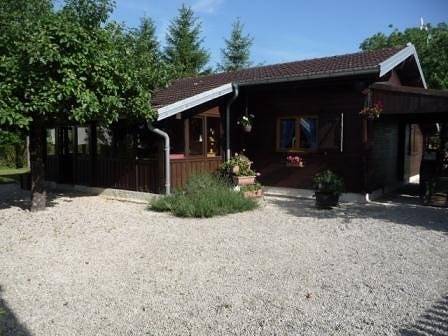 Chalet pour 6 personnes, avec jardin et terrasse dans Côte-d'Or