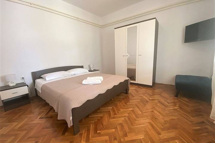 Ganze Wohnung, Apartments Roko - Two Bedroom Apartment with Terrace and Sea View in Plaža Morovička, Općina Sveti Filip i Jakov