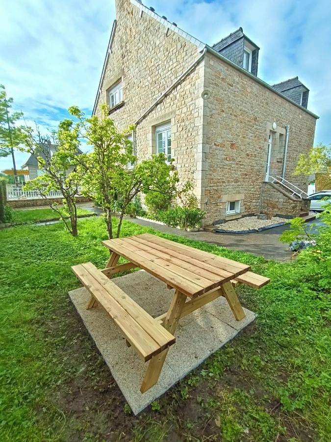 Appartement entier, One-Bedroom Apartment in Pontorson, Région d'Avranches