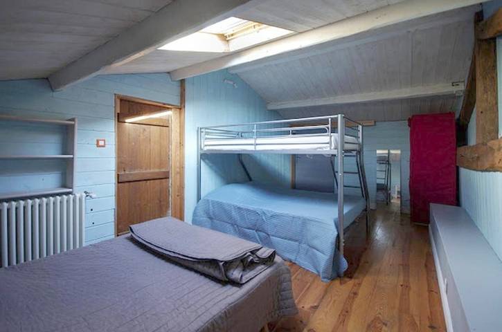Location de vacances pour 4 personnes, avec piscine ainsi que vue et jardin, animaux acceptés à Marans - 4