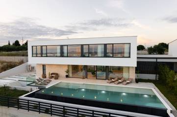 Villa for 8 People in Zadar city, Zadar (Municipality), Photo 2