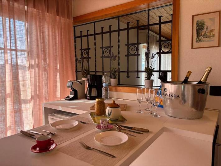 Villa pour 6 personnes, avec jardin et piscine ainsi que vue et vue sur le lac à Garde - 4