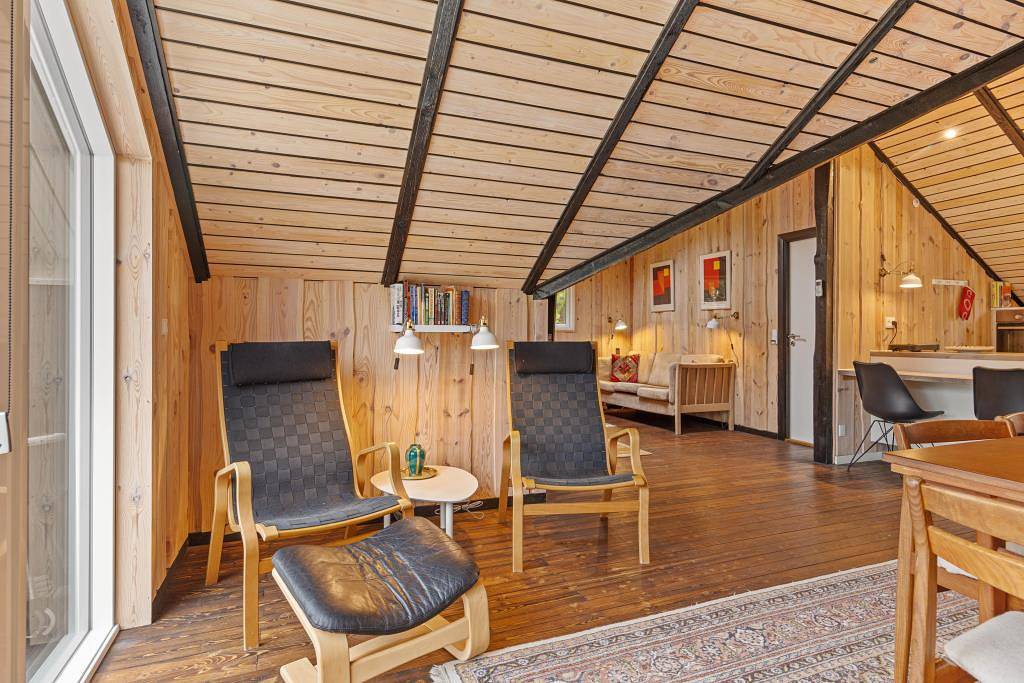 Feriehus på dejlig ugeneret naturgrund med brændeovn in Houstrup, Varde Kommune