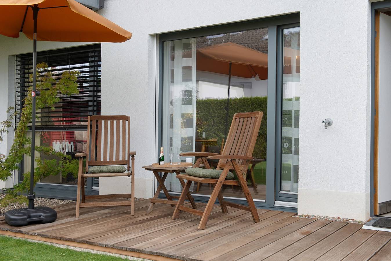 Ganze Wohnung, Ferienwohnung 'Meili's Haus' mit privatem Eingang, Terrasse und Garten in Unteruhldingen, Uhldingen-Mühlhofen