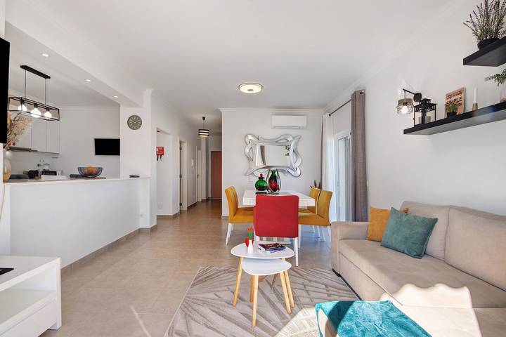 Villa 'Casa Barros' com vista para a montanha, Wi-Fi e ar condicionado in Algoz e Tunes, Distrito de Faro