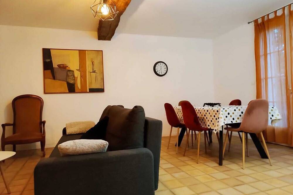 Appartement entier, Cap Saint-Emilion - Appartement T3 avec cheminée in Petit-Palais-et-Cornemps, Région de Libourne