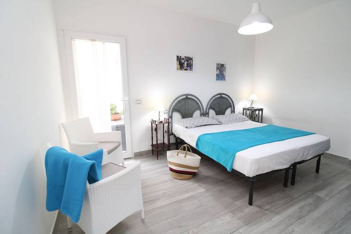 Appartement de vacances entier, Beach Apartmet - 20 mt from the beach in La Caletta, Siniscola
