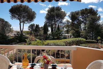 Gîte pour 4 personnes, avec jacuzzi ainsi que terrasse et jardin dans Plage du Val Fleuri