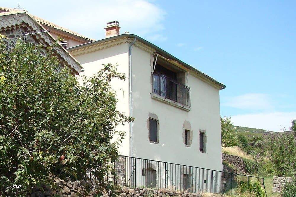 Gîte 5 à 10 pers au cœur du Parc National des Monts d'Ardèche. Moyenne montagne. in Pourchères, Parc naturel régional des Monts d'Ardèche