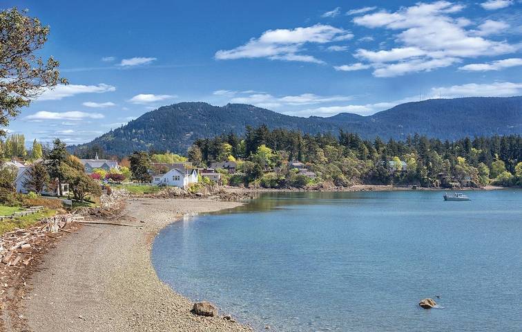 Hotel for 4 people, with pool and hot tub in Orcas Island