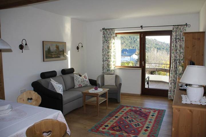 Ferienwohnung für 4 Personen, mit Garten und Ausblick