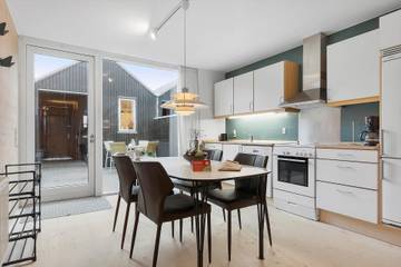 Ferienhaus für 4 Personen, mit Whirlpool und Balkon sowie Sauna in Hvide Sande