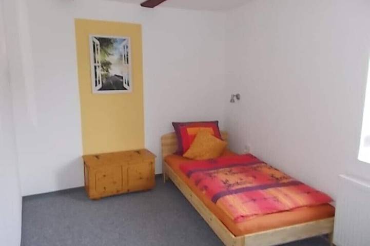 Gîte pour 5 personnes, avec jardin ainsi que sauna et terrasse à Trendelburg - 4