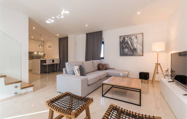 Ferienhaus für 6 Personen, mit Terrasse und Pool in Zadar - 2