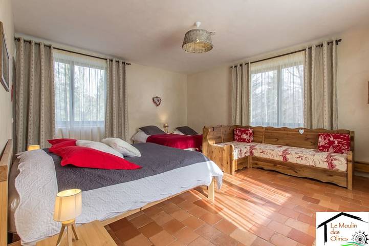 Gîte pour 10 personnes, avec jardin ainsi que jacuzzi et terrasse à Sallanches - 2